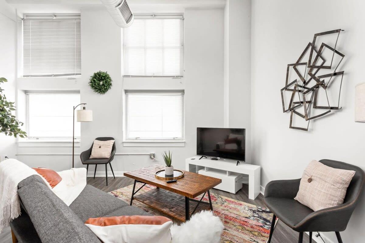Modern Downtown Apartment 2Br 2Ba By Cozysuites インディアナポリス エクステリア 写真
