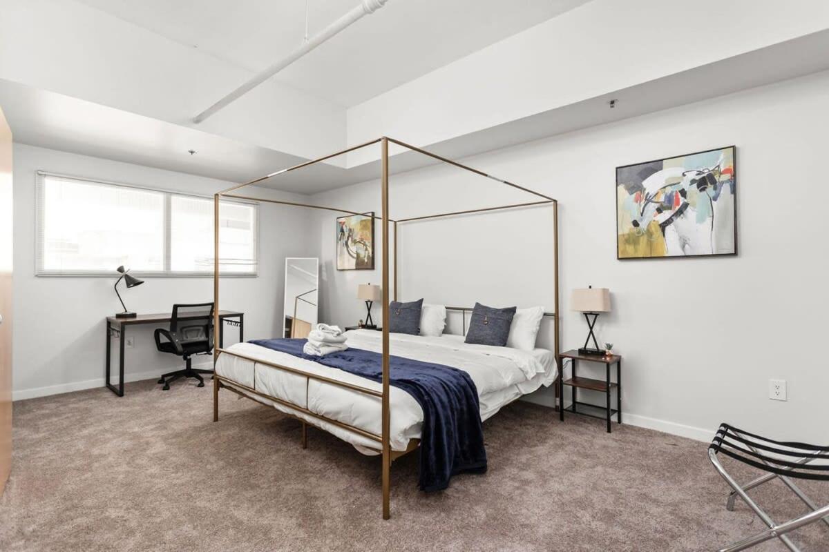 Modern Downtown Apartment 2Br 2Ba By Cozysuites インディアナポリス エクステリア 写真