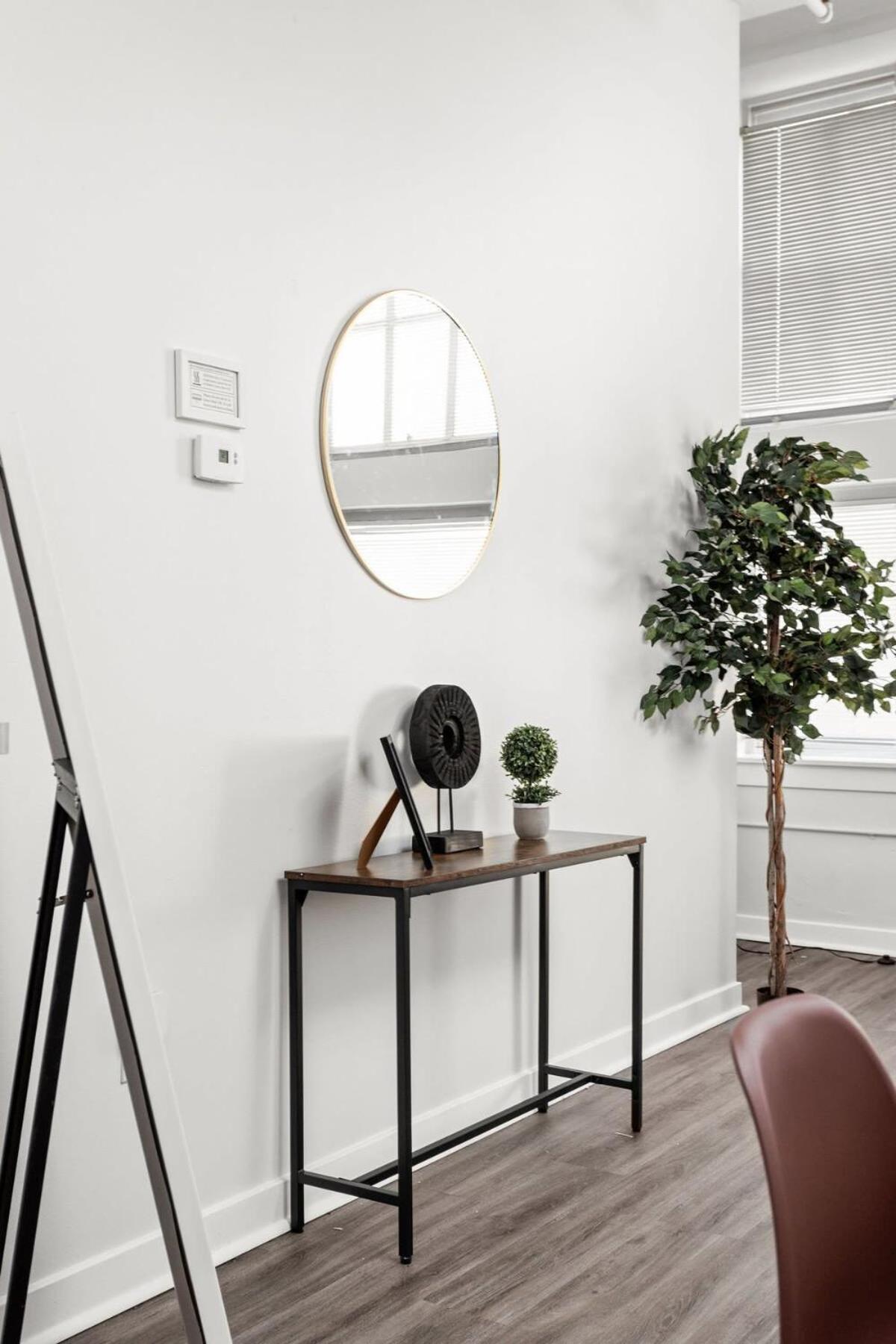 Modern Downtown Apartment 2Br 2Ba By Cozysuites インディアナポリス エクステリア 写真