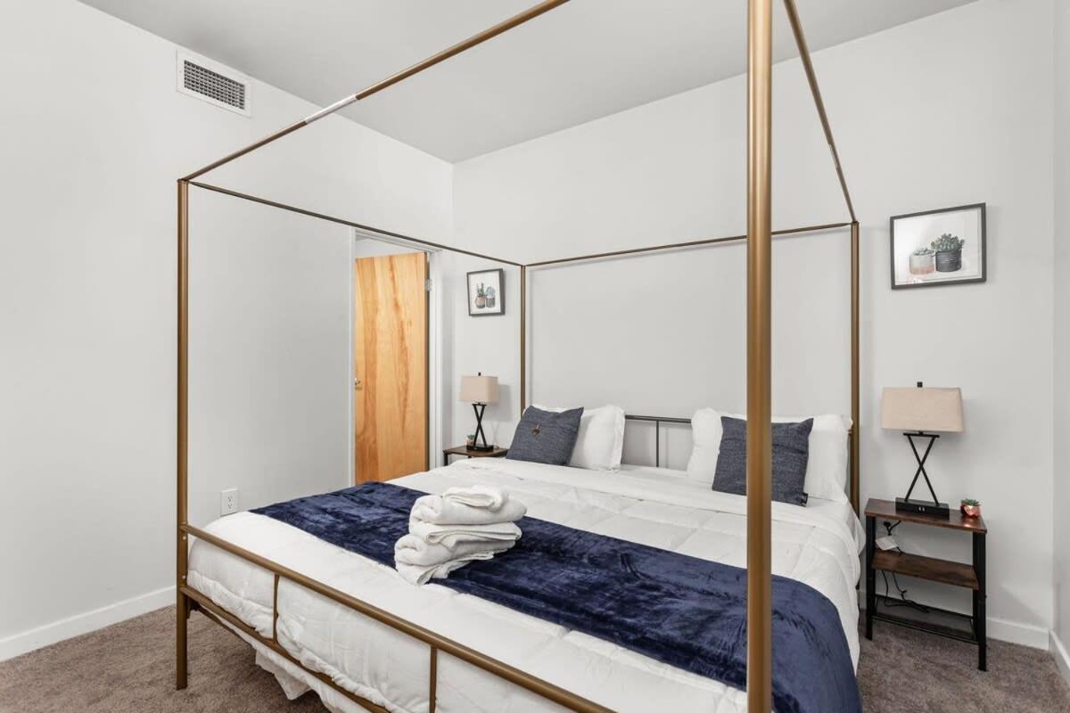 Modern Downtown Apartment 2Br 2Ba By Cozysuites インディアナポリス エクステリア 写真