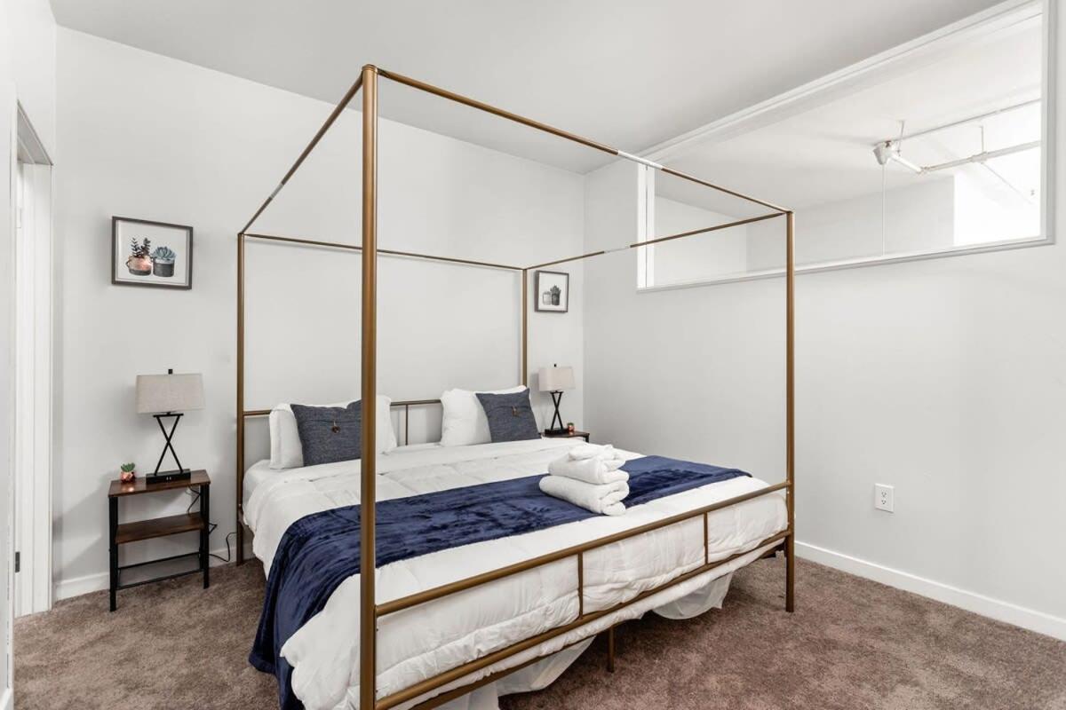 Modern Downtown Apartment 2Br 2Ba By Cozysuites インディアナポリス エクステリア 写真